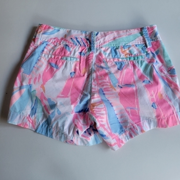 Lilly pulitzer Callahan shorts size 0. - Picture 2 of 12